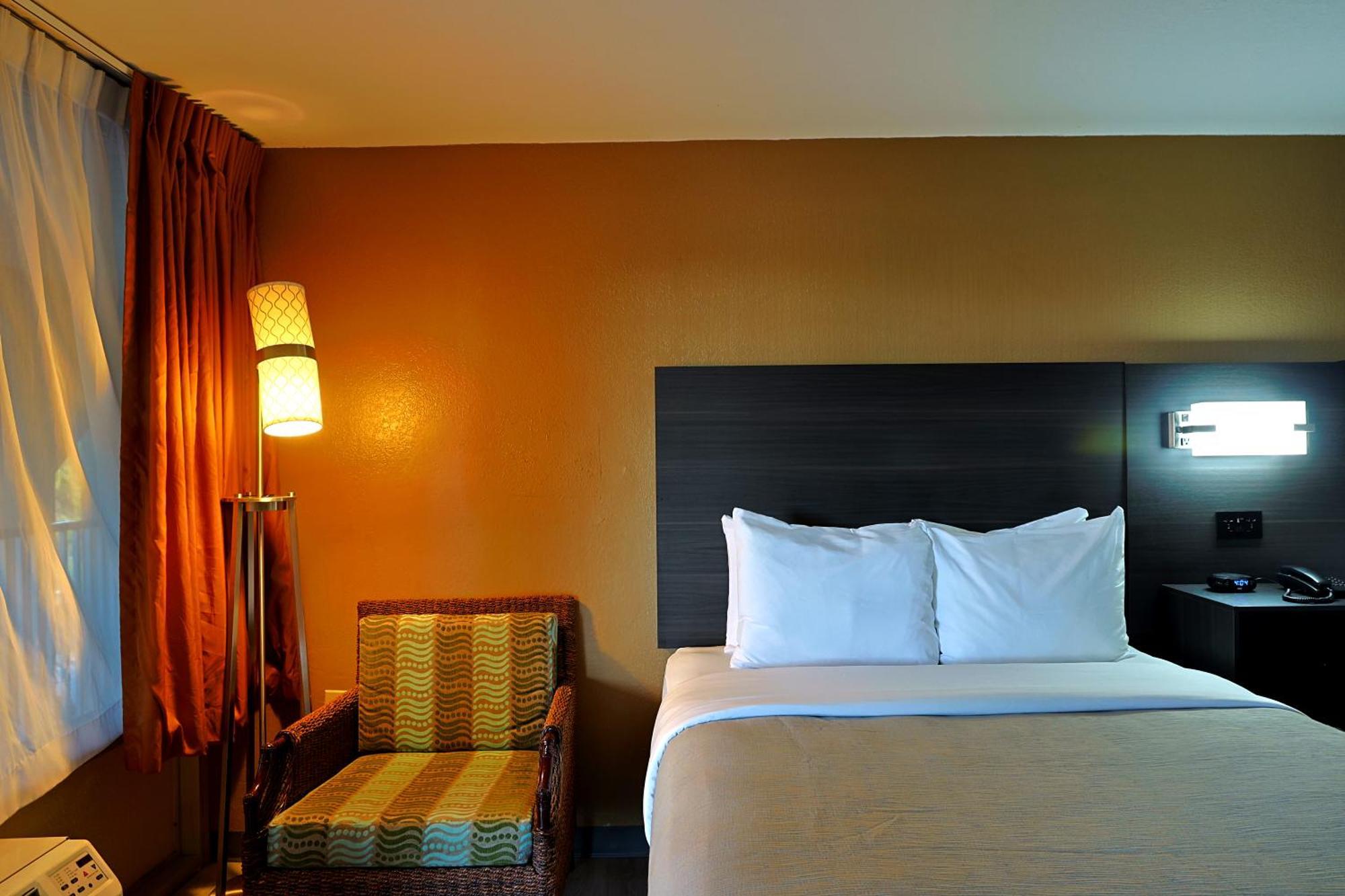 Quality Inn Kennedy Space Center Titusville Exterior foto